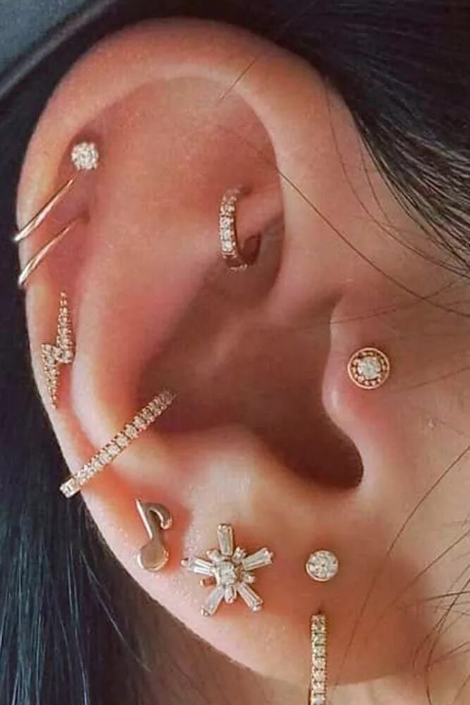 Прокол двух ушей фото Pin på Í ղ ƙ & Թ í ҽ ɾ ϲ í ղ ց Տ Piercing, Ørepiercinger, Ørepiercing