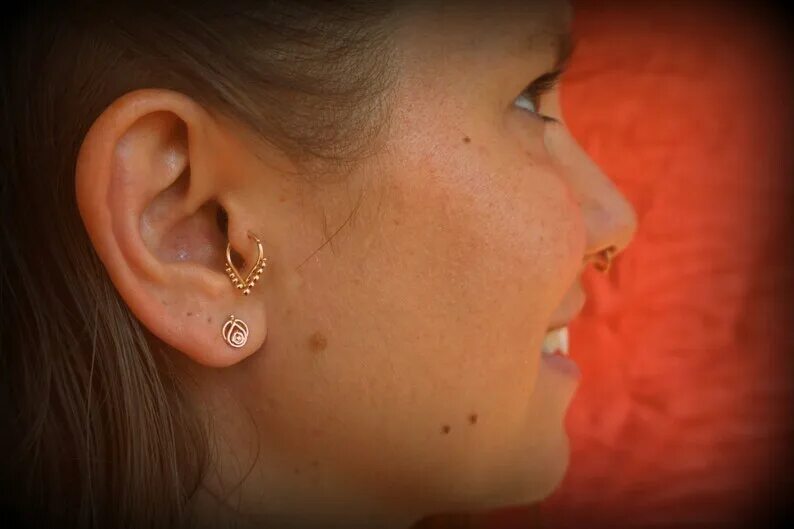 Прокол козелка в ухе фото Tragus ring gold tragus earring tragus jewelry tragus Etsy