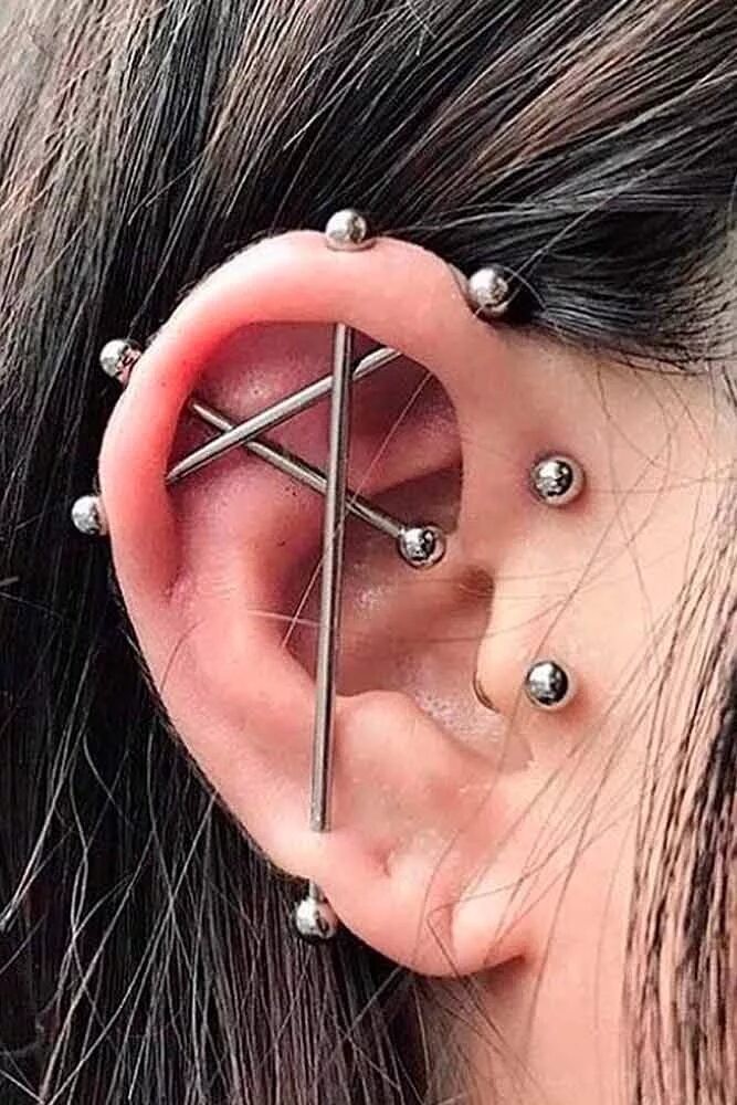 Прокол уха индастриал фото Lovely And Sweet Tragus Piercing For The Rebels At Heart Cool ear piercings, Ear