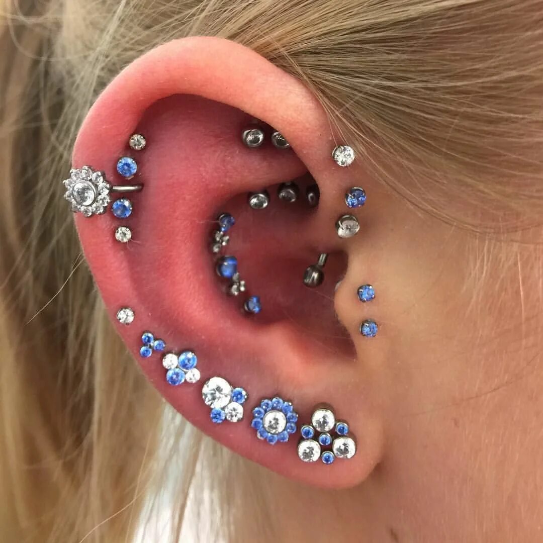 Прокол ушей фото See this Instagram photo by @piercingsbymarinelli * 366 likes Earings piercings,