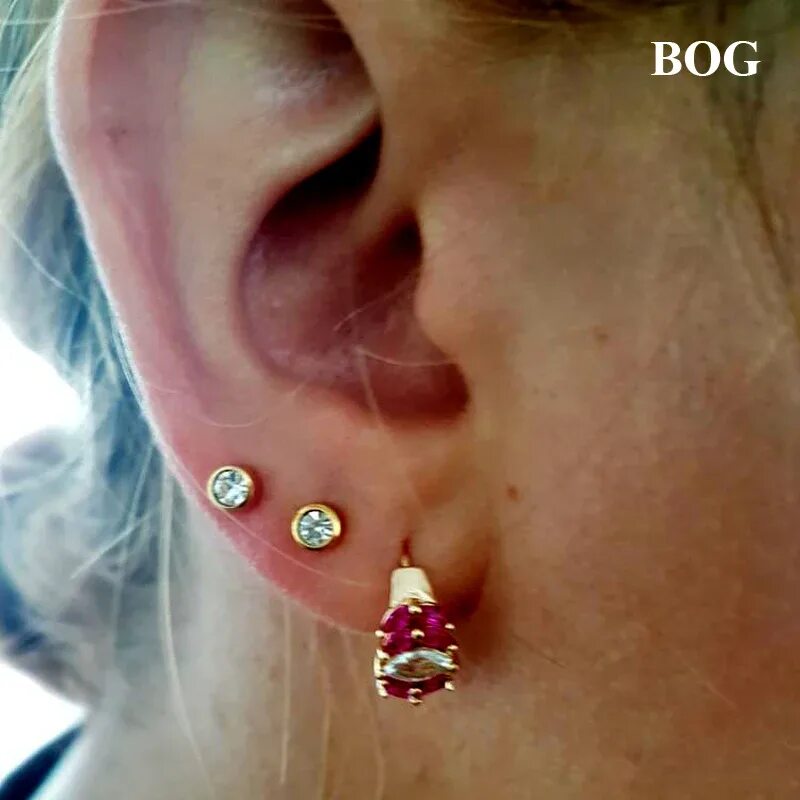 Прокол ушей гвоздики фото BOG-Pair 24K Gold Plating Surgical Steel 4mm Birthstone CZ Ear Stud Ea