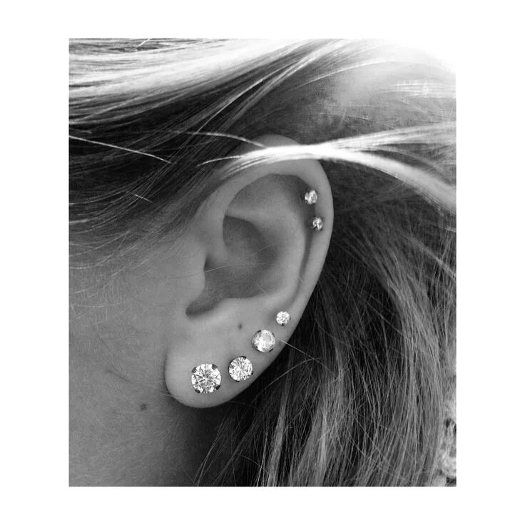 Прокол ушей пирсинг фото quadruple lobe double cartilage! I want this!! Earings piercings, Tiny stud earr