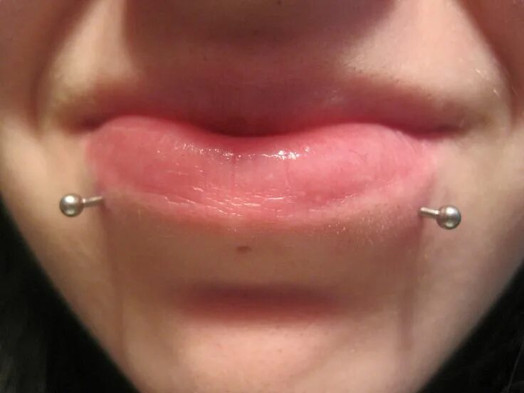 Прокол змеиный укус фото Fan Submitted: Snake Bite Piercings! - FreshTrends Blog Snake bite piercing, Der