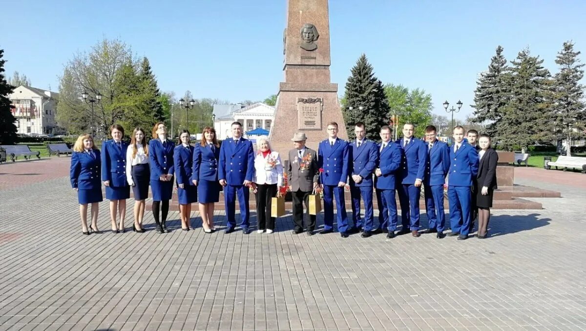 Прокуратура тольятти фото Коллектив прокуратуры Центрального района Тольятти возложил цветы к Вечному огню