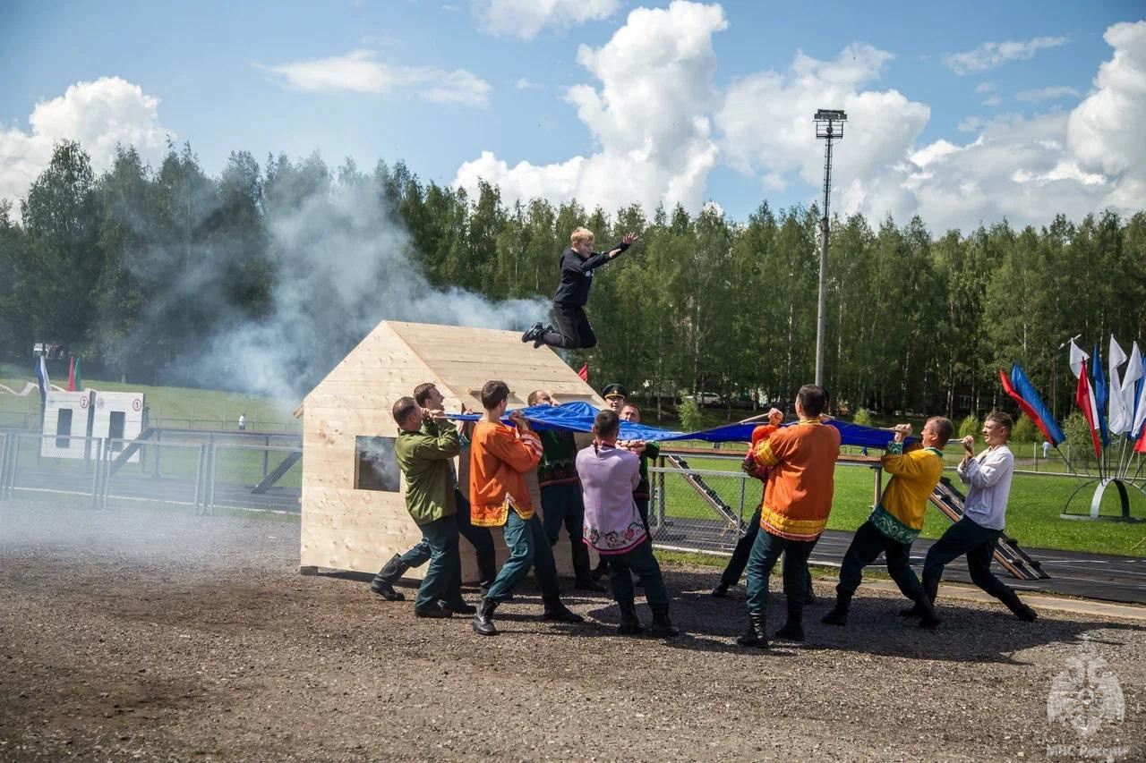 Прометей киров микрорайон лепсе фото В Кирове определëн победитель летнего чемпионата области по пожарно-спасательном