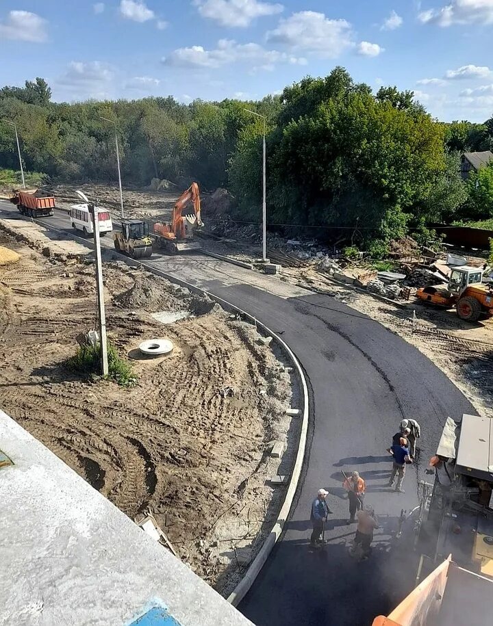 Промка на набережной в брянске фото Строители Славянского моста в Брянске начали асфальтировать подходы к нему - МК 