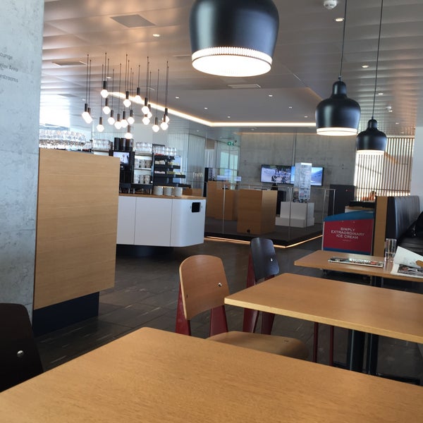 Промсвет трактовая ул 22 фото Foto di SWISS Business Lounge E - Zurich airport - Gates E