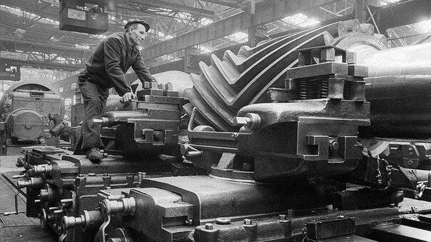 Промышленность ссср фото 15 July 1933 - Sverdlovsk Machine Building Plant (#Уралмаш) is put into operatio