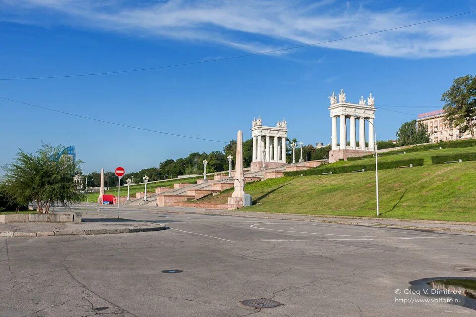 Пропилея волгоград центр фото Главная лестница города (Волгоград)