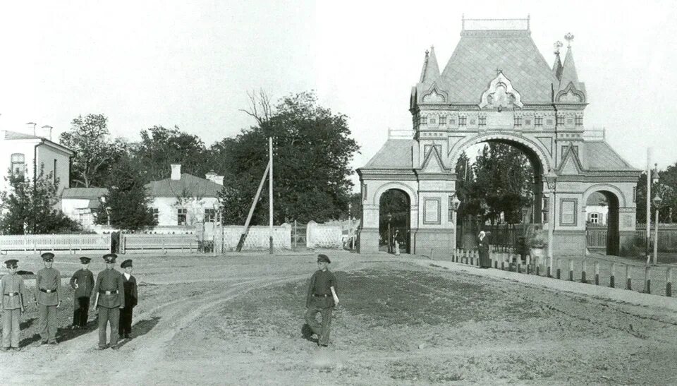 Прошлое и настоящее краснодара фото 20 старых фотографий Краснодара в обработке нейросети - KP.RU