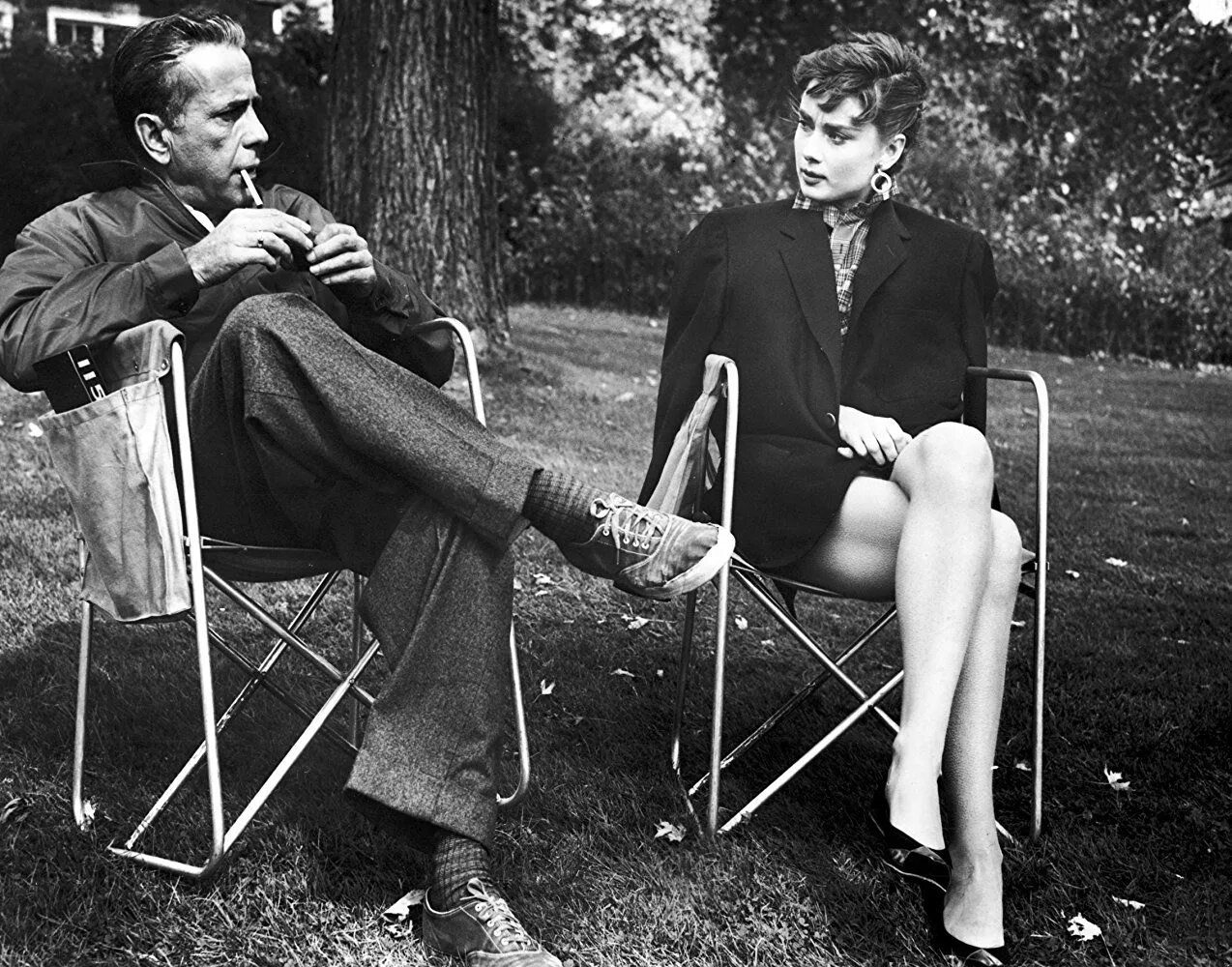 Прошлое ретро фото Audrey Hepburn and Humphrey Bogart in Sabrina (1954) Humphrey bogart, Sabrina 19