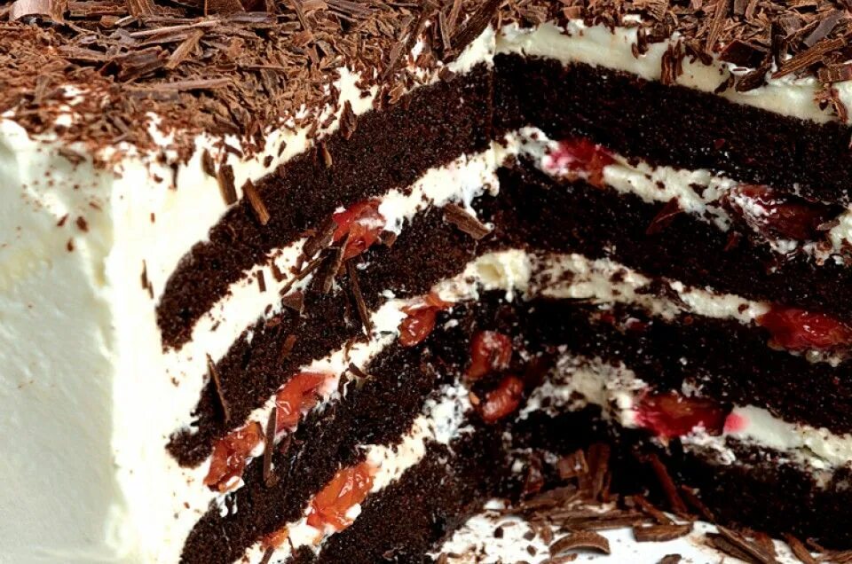 Прослойки тортов фото Black Forest Cake King Arthur Flour Black forest cake, Black forest cake recipe,