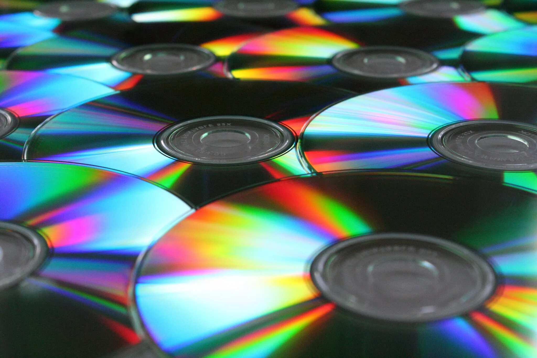 What Is CD-RW? Compact Disc Re-Writable Explained - EaseUS