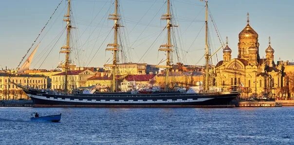 Проспект крузенштерна санкт петербург фото Давайте сегодня прогуляемся по Питеру? "Погоды стоят хорошие", в небе повис, как