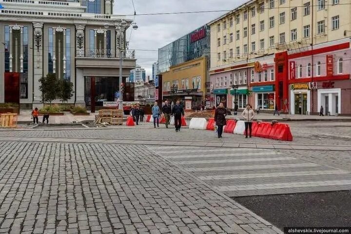 Проспект ленина в екатеринбурге фото Младореформаторы городской среды устроили конфликт с чиновниками из-за велосипед