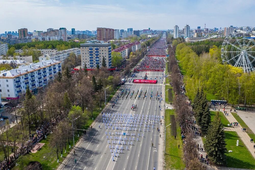 Проспект октября уфа фото В Уфе состоялось шествие "Бессмертного полка"