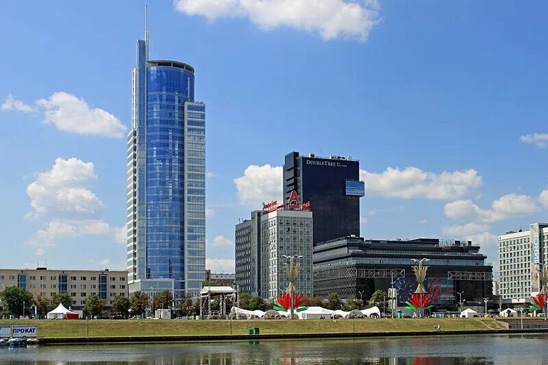 Проспект победителей минск фото Файл:Minsk Pieramožcaŭ Avenue.jpg - Википедия