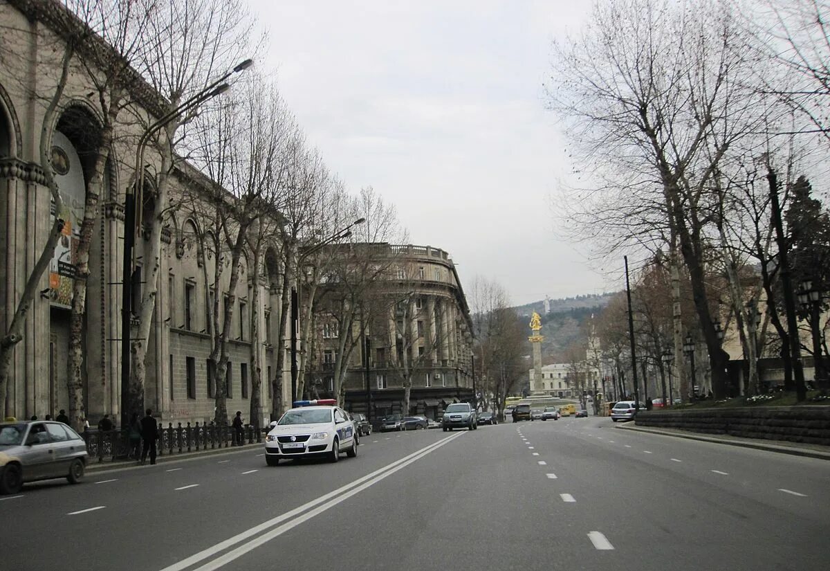 Проспект руставели тбилиси фото File:View of Freedom Square through Rustaveli Ave.jpg - Wikimedia Commons