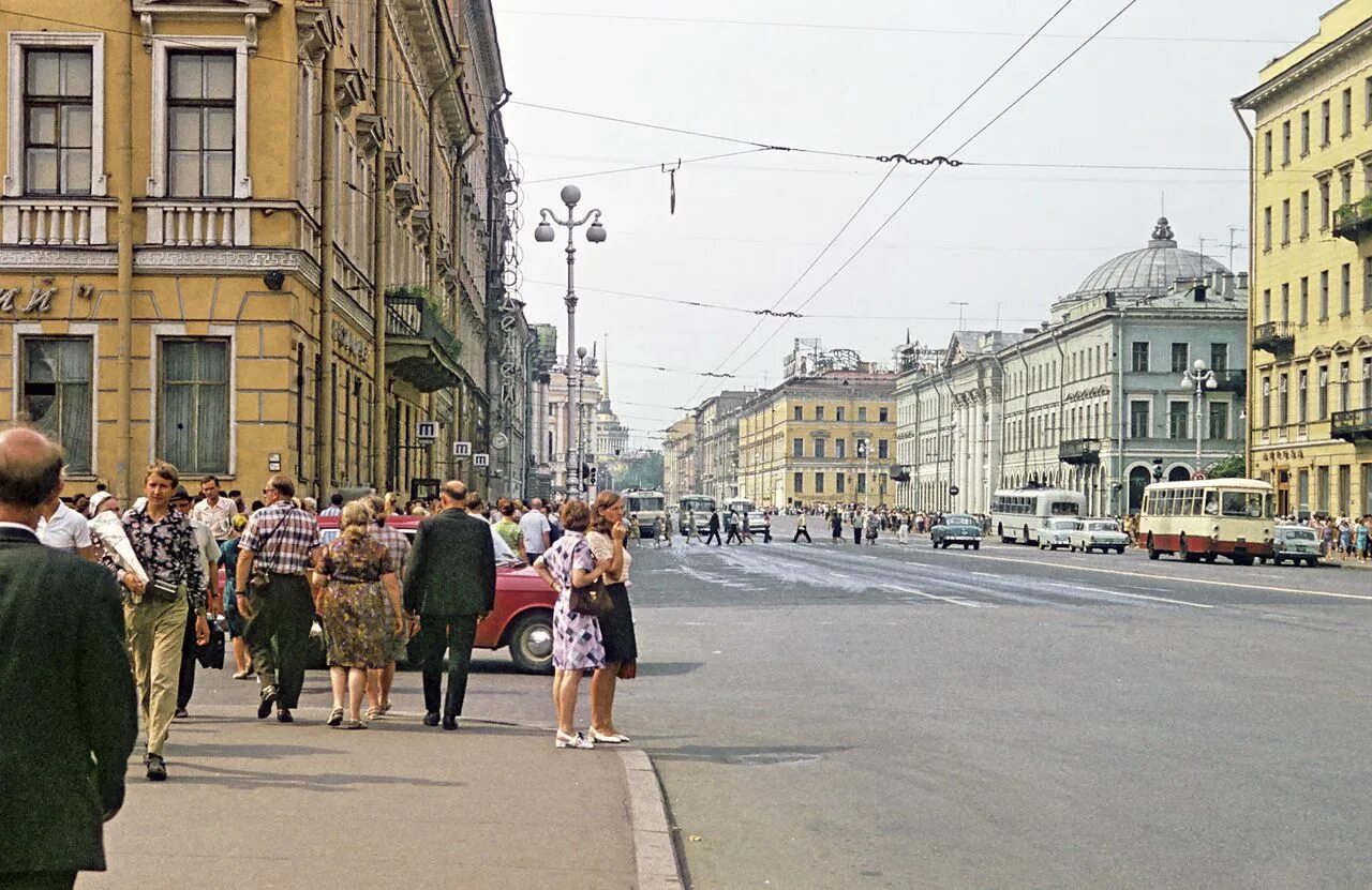 Проспекты ленинграда фото Ленинград 1972 года глазами иностранца Petersburg, Vintage russia, Male poses