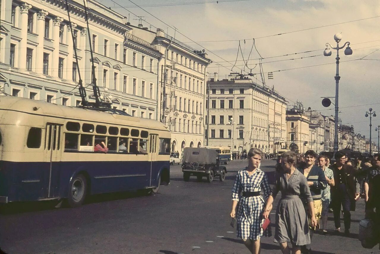 Проспекты ленинграда фото Ленинград. Невский проспект. 1961 г. Назад в СССР Фотострана Пост № 1277483599