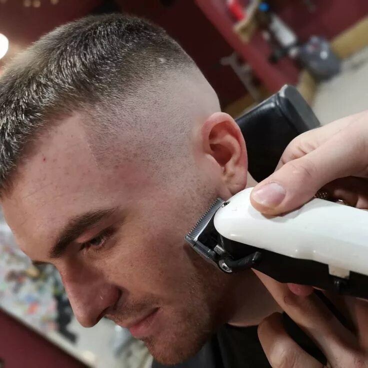 Простая мужская стрижка машинкой Pin auf high n tight haircut