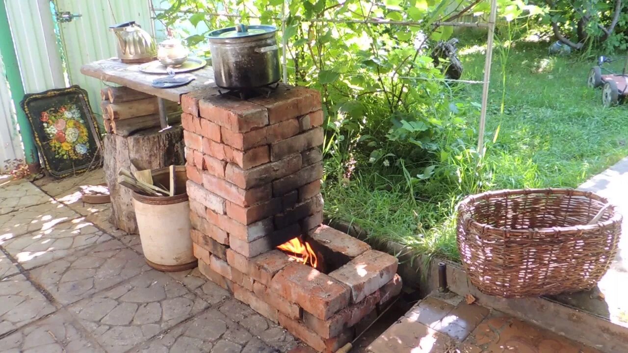 Простая печь из кирпича фото Ракетная уличная печь из кирпича. Rocket Stove Ideas 54 - Brick Box Rocket Stove