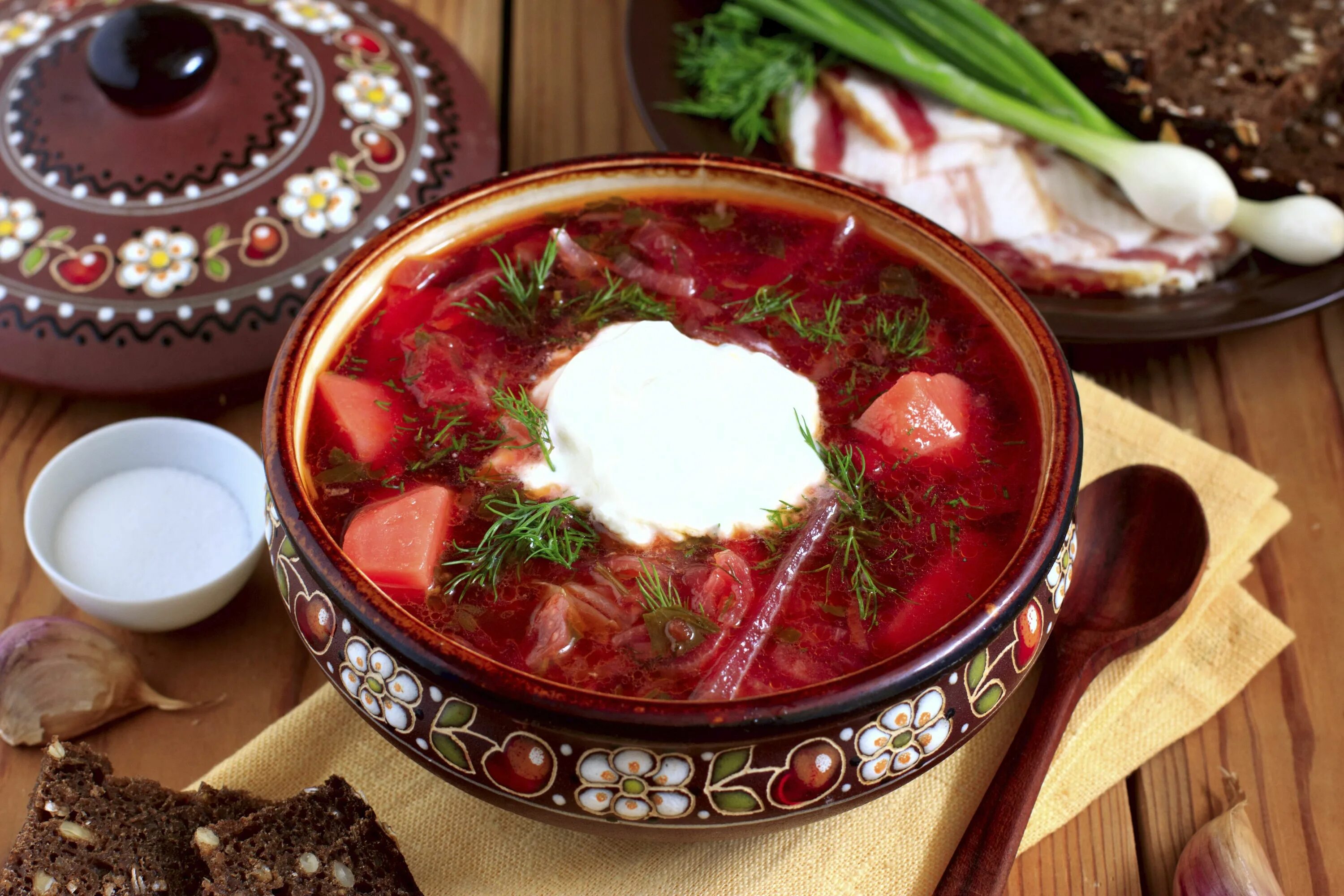 Простая русская кухня рецепты с фото Recette - Borchtch à la russe en vidéo Рецепт Украинские рецепты, Идеи для блюд,