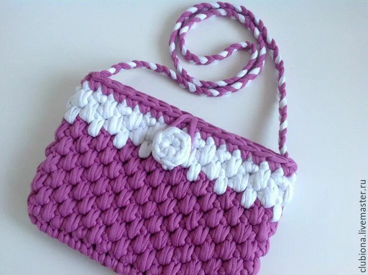 Простая сумочка крючком Penye İpten Örgü Çanta Modelleri - Mimuu.com Crochet purse patterns, Crochet pur