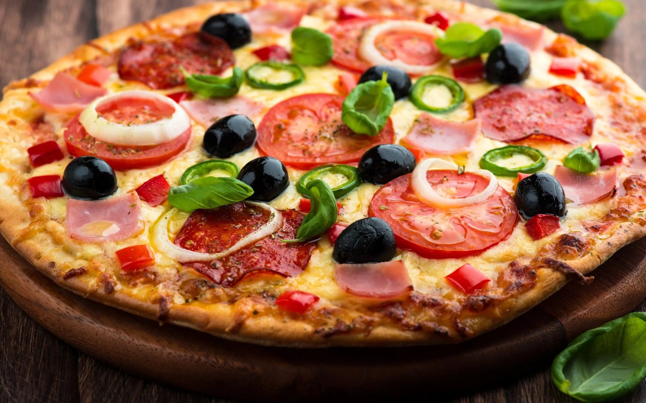 Простая вкусная еда фото Pizza HD wallpaper Popular italian food, Food, Homemade pizza