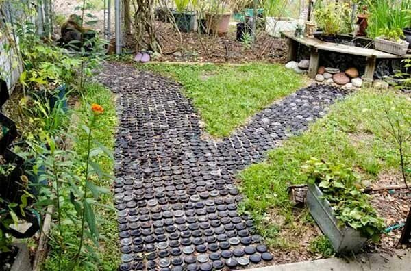 Простейшая дорожка на даче своими руками 25 Lovely DIY Garden Pathway Ideas WooHome Pathway landscaping, Garden pathway, 