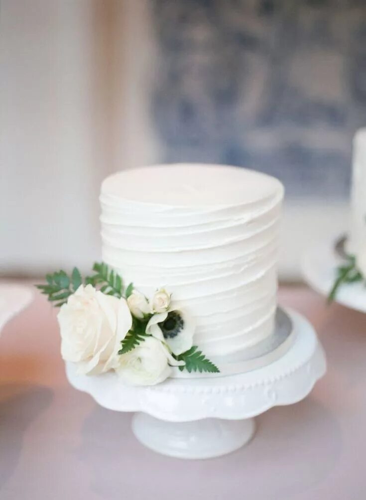 Просто белый торт без декора Pin by Katie Scott on Ideas Wedding cake simple elegant, Elegant wedding cakes, 