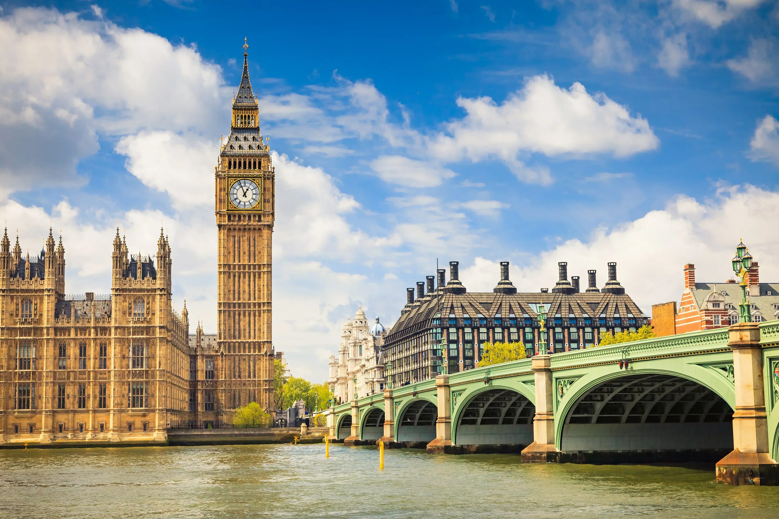 Просто фото на английском Big Ben, an Iconic Reputation in London Found The World