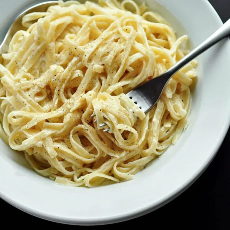 Просто макароны фото How to Make Fettuccine Alfredo Recipe How to make fettuccine, Fettuccine alfredo