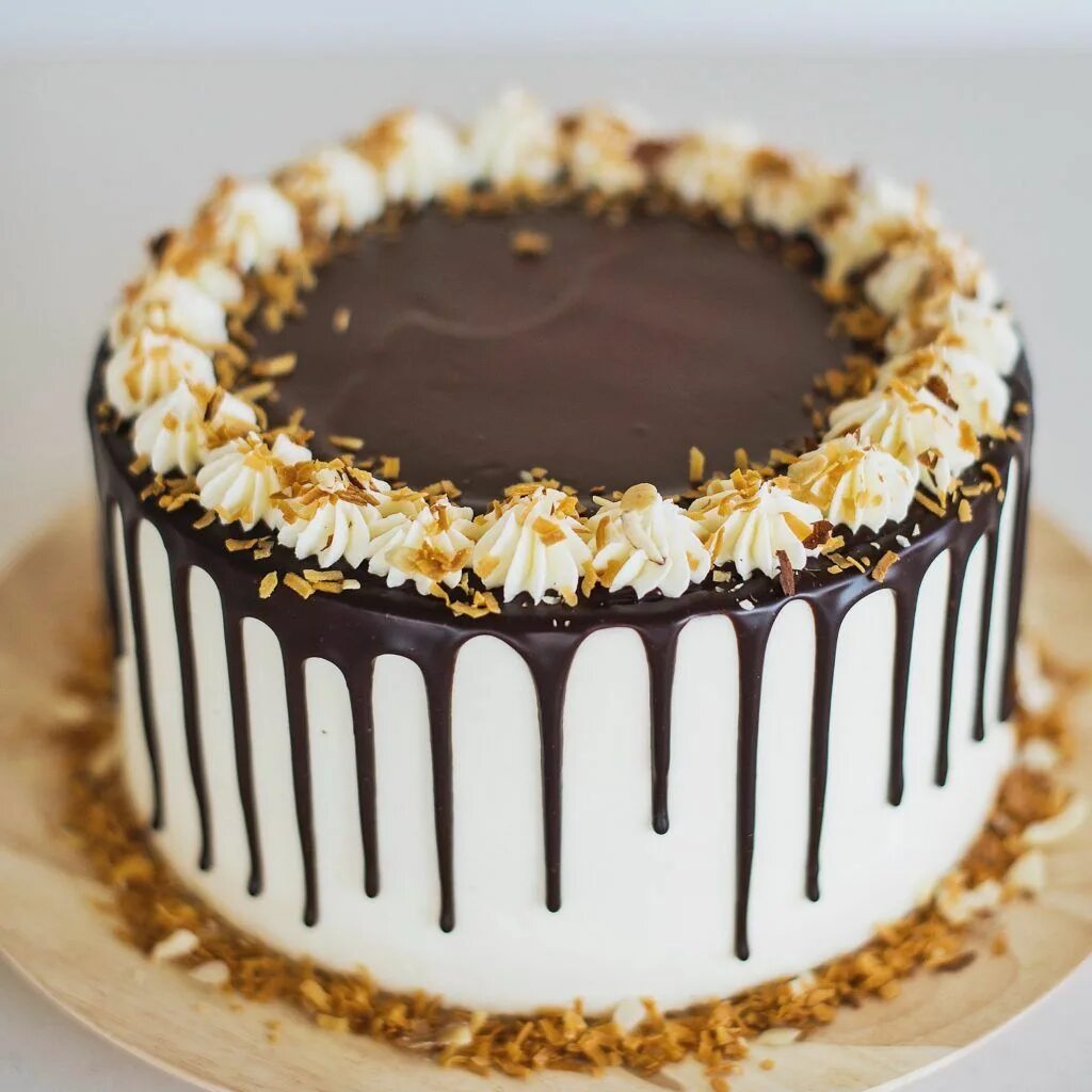 Простое оформление торта Cake by Courtney Almond cakes, Chocolate almond cake, Almond joy cake