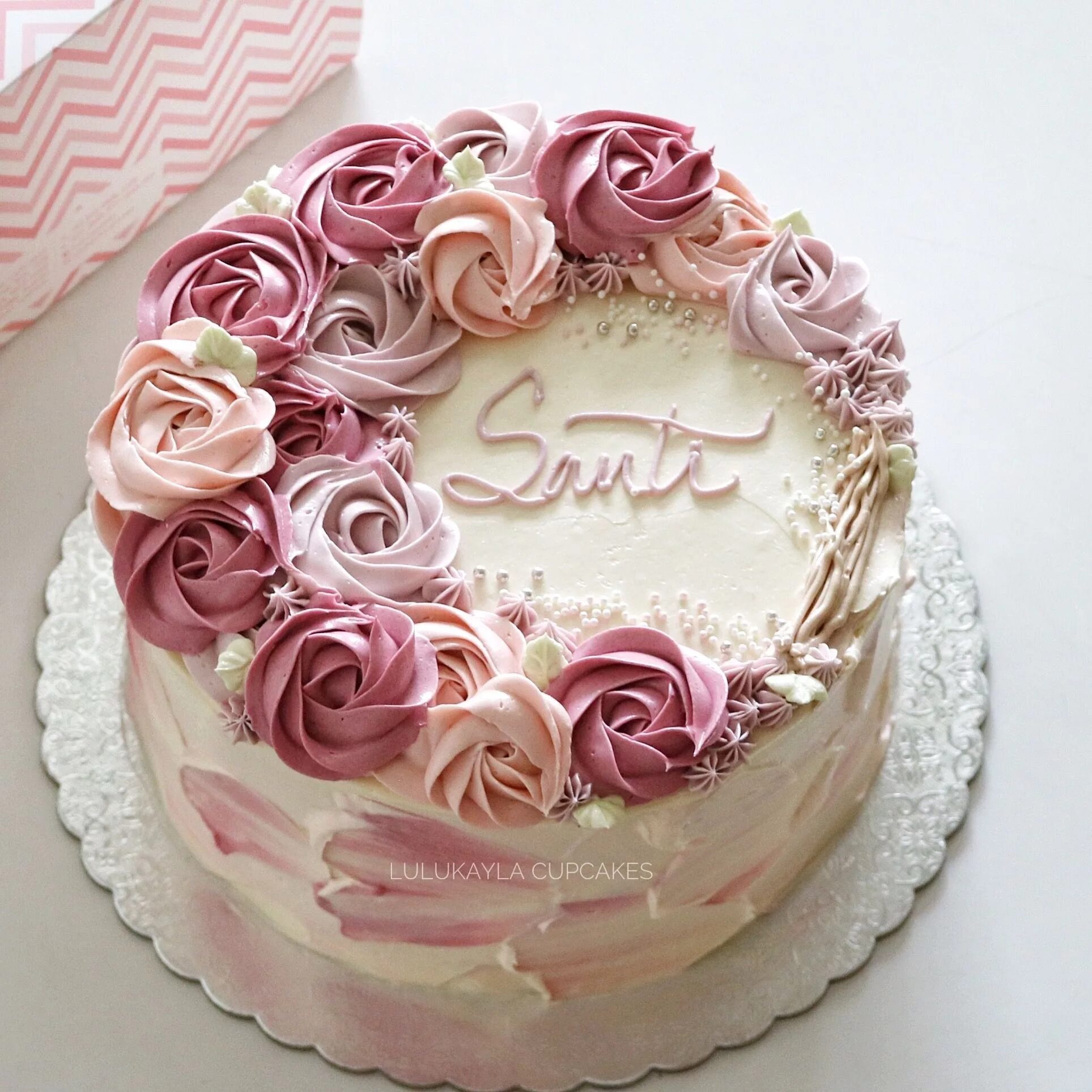 Простое оформление торта для женщины Birthday Cake Flowers Flower Buttercream Cake Buttercream Flower Cake Cake Cake 