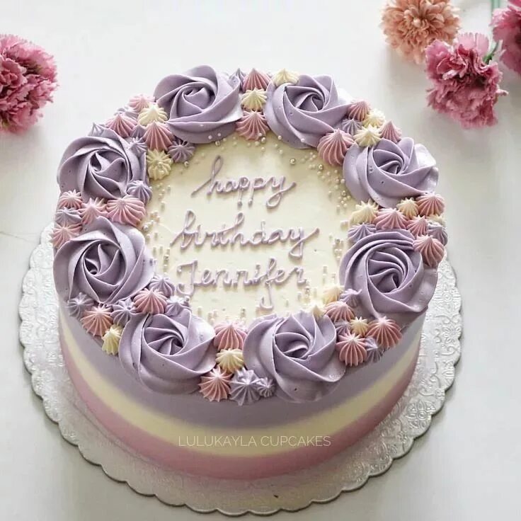 Простое оформление торта на день рождения женщине Украшение торта Cake decorating, Flower cake, Birthday cake decorating