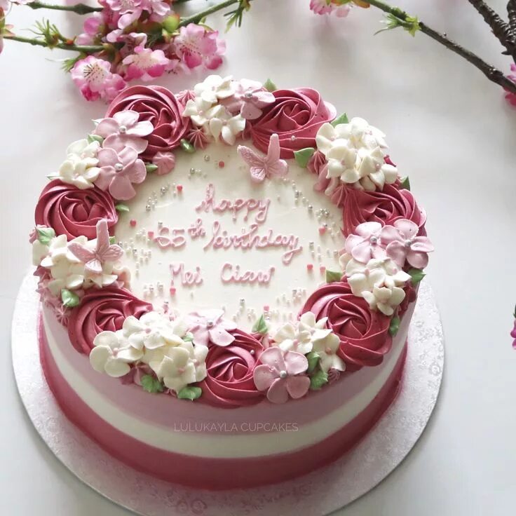 Простое оформление торта на день рождения женщине Flower buttecream cake Kue cantik, Kue tart, Kue