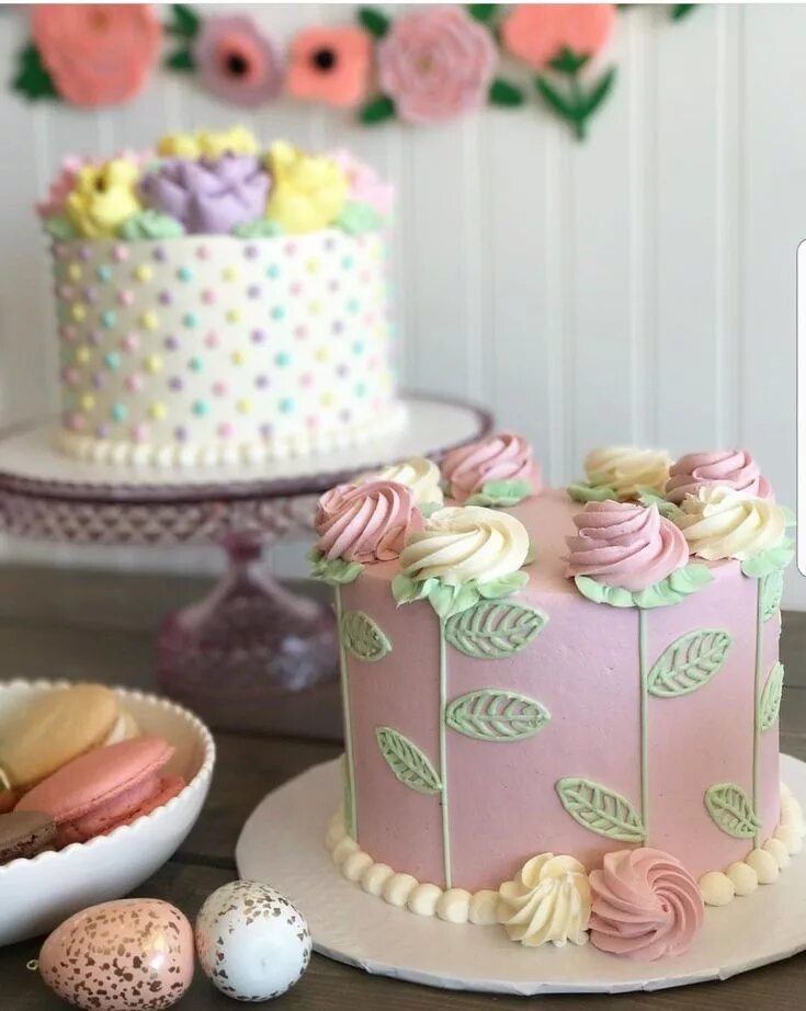 Простой декор торта на день рождения девочке Cake decorating designs, Cake decorating, Classic cake