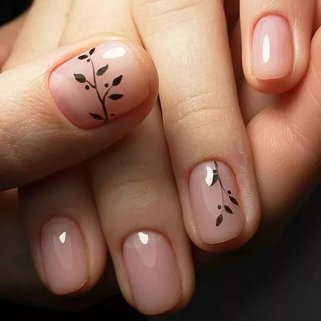 Простой дизайн маникюра на короткие ногти маникюр в школу для 11 класса Nails, Gel nails, Nail manicure