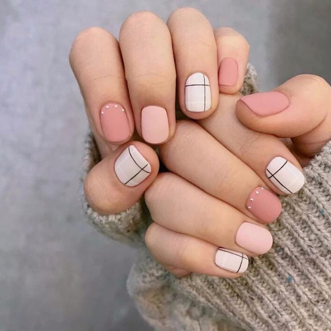 Простой дизайн на короткие ногти Pin by Маргарита Конюхова on Маникюр Simple nail art designs, Nail colors, Pink 