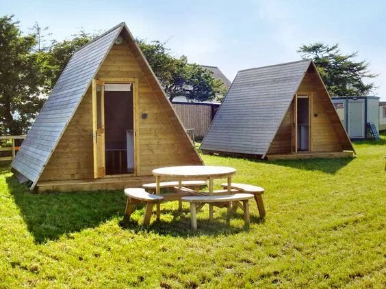 Простой дом своими руками фото Pin de A-Frame em a-frame house Casas de hóspedes, Chalés pequenos, Cabanas minú