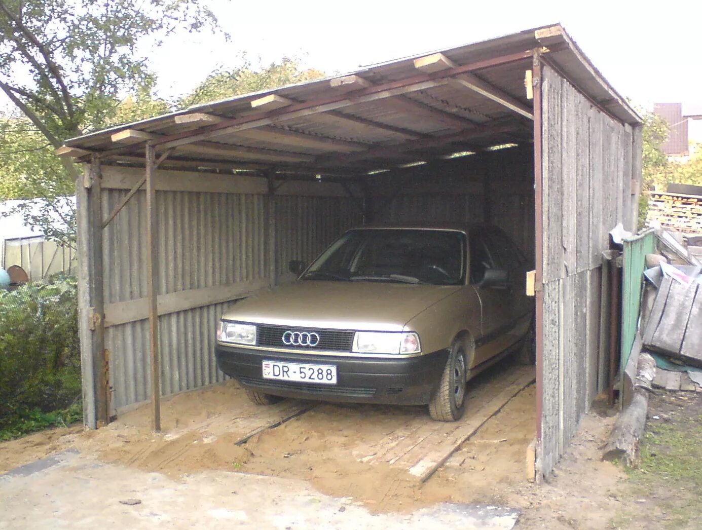 Простой гараж своими руками фото Гараж) - Audi 80 (B3), 2 л, 1989 года фотография DRIVE2