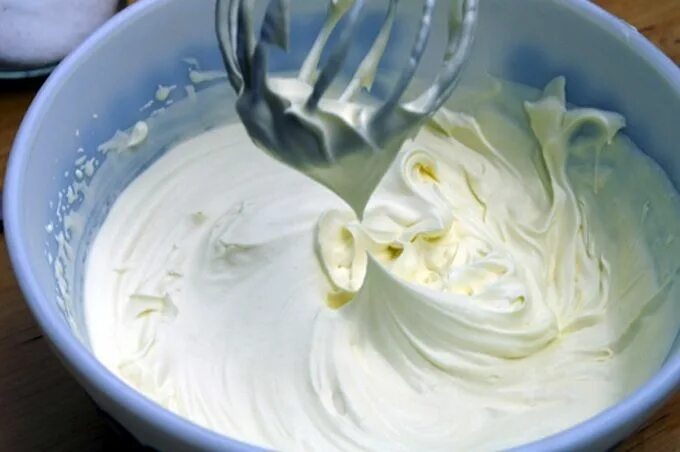 Простой крем для торта с фото Thick cream for the cake Recipes with whipping cream, Making whipped cream, Crea