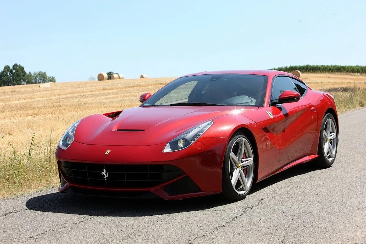 Простой машина фото New Ferrari F12berlinetta to Make North American Premiere at Pebble Beach Carsco