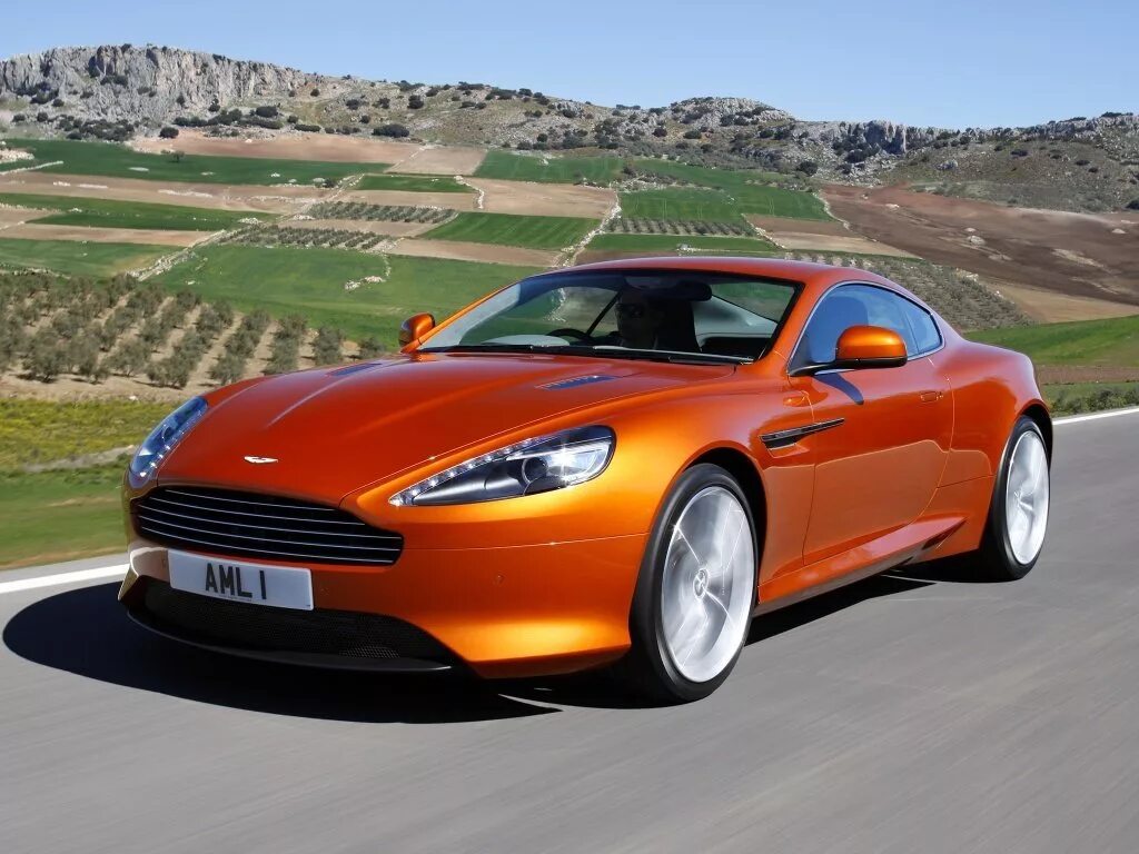 Простой машина фото Сравнение Aston Martin Virage и BMW 3200 по характеристикам, стоимости покупки и