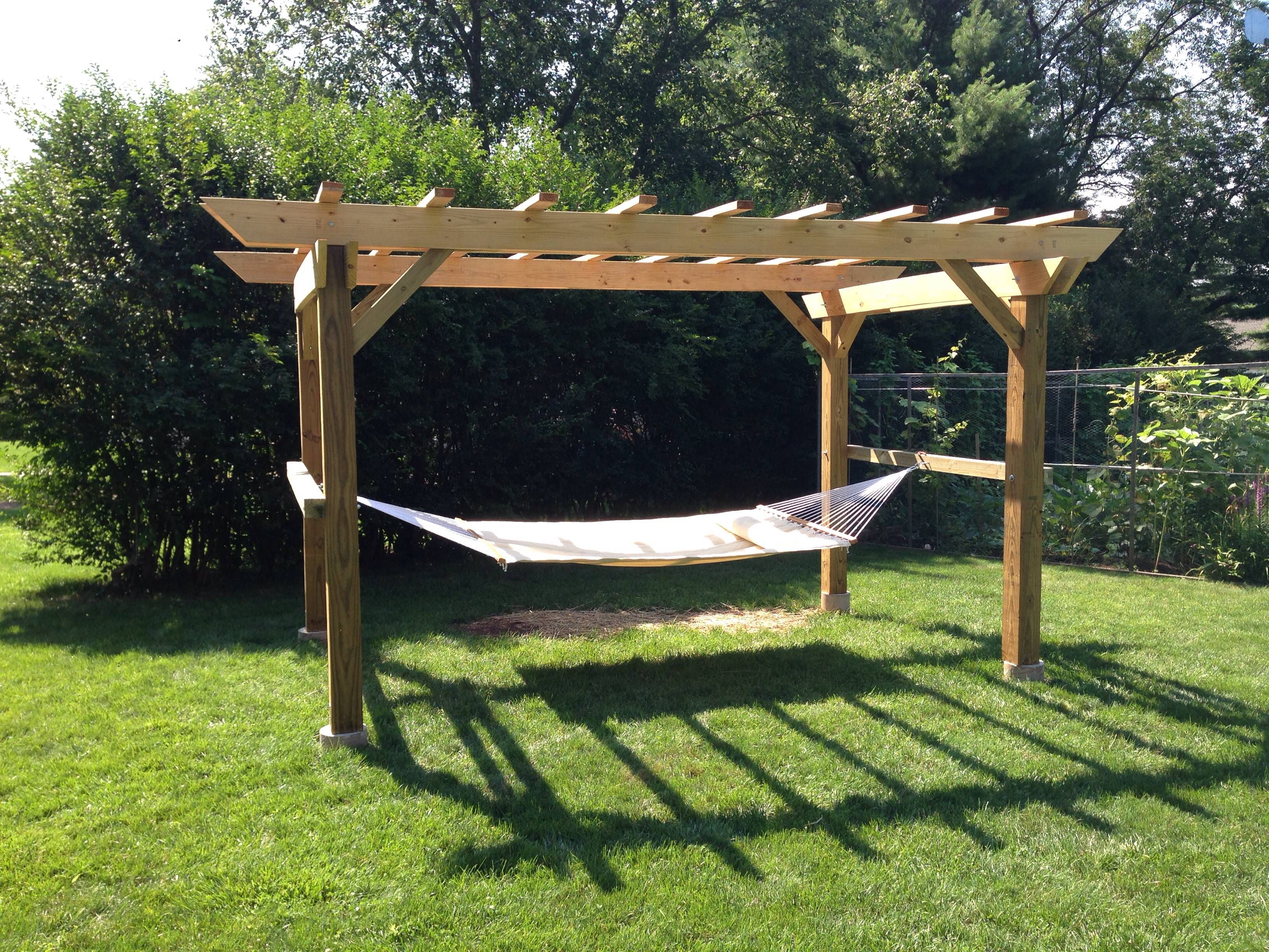 Простой навес на даче своими руками I made a hammock pergola! - Imgur Pergola, Diy pergola, Pergola on the roof