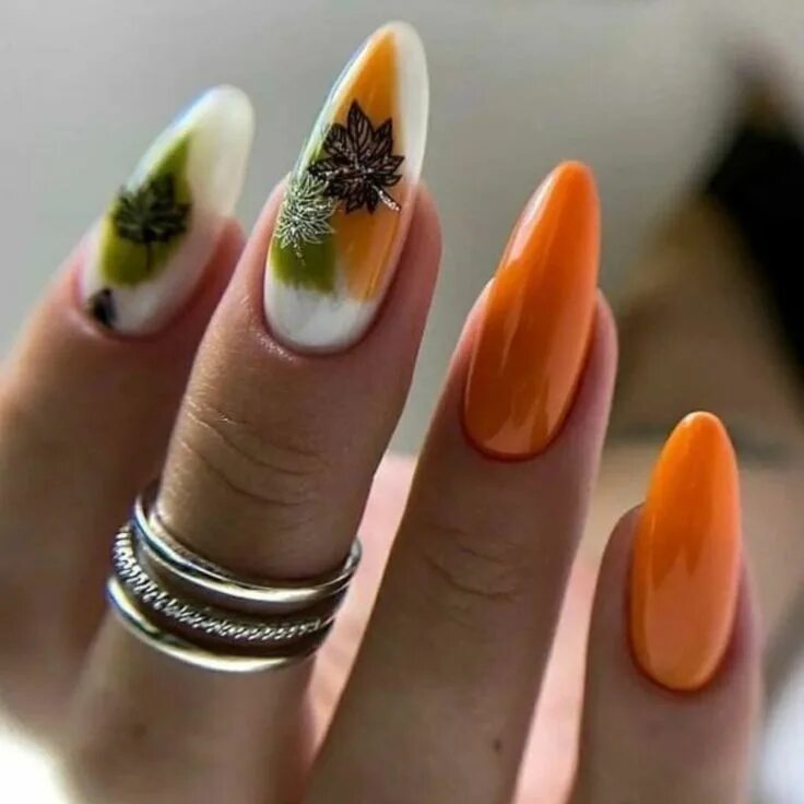 Простой осенний маникюр на миндаль 100 de modele de unghii pentru toamnă - Cupio Blog Manicure, Bright nail art, Ro