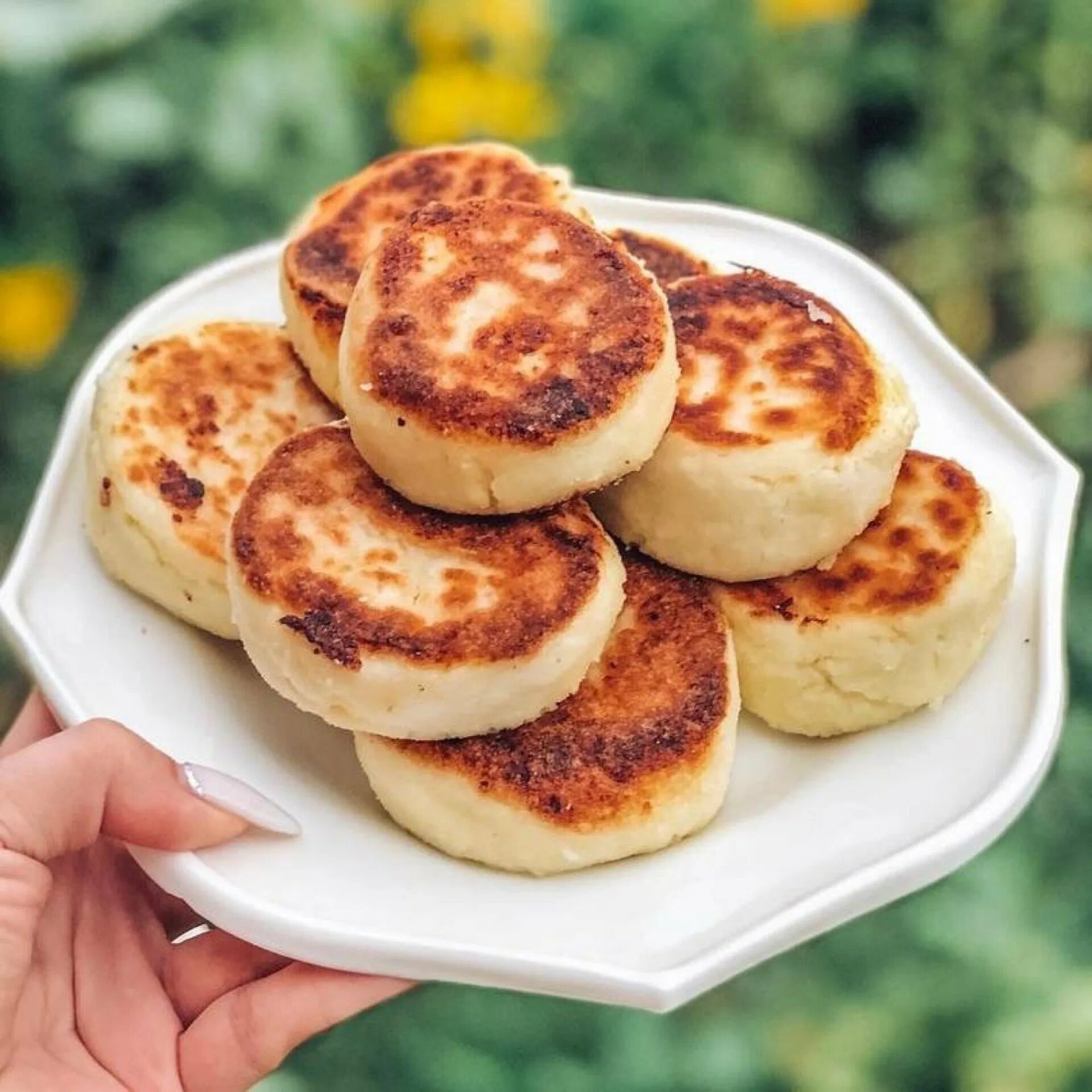 Простой рецепт вкусных сырников с фото Сырники готов