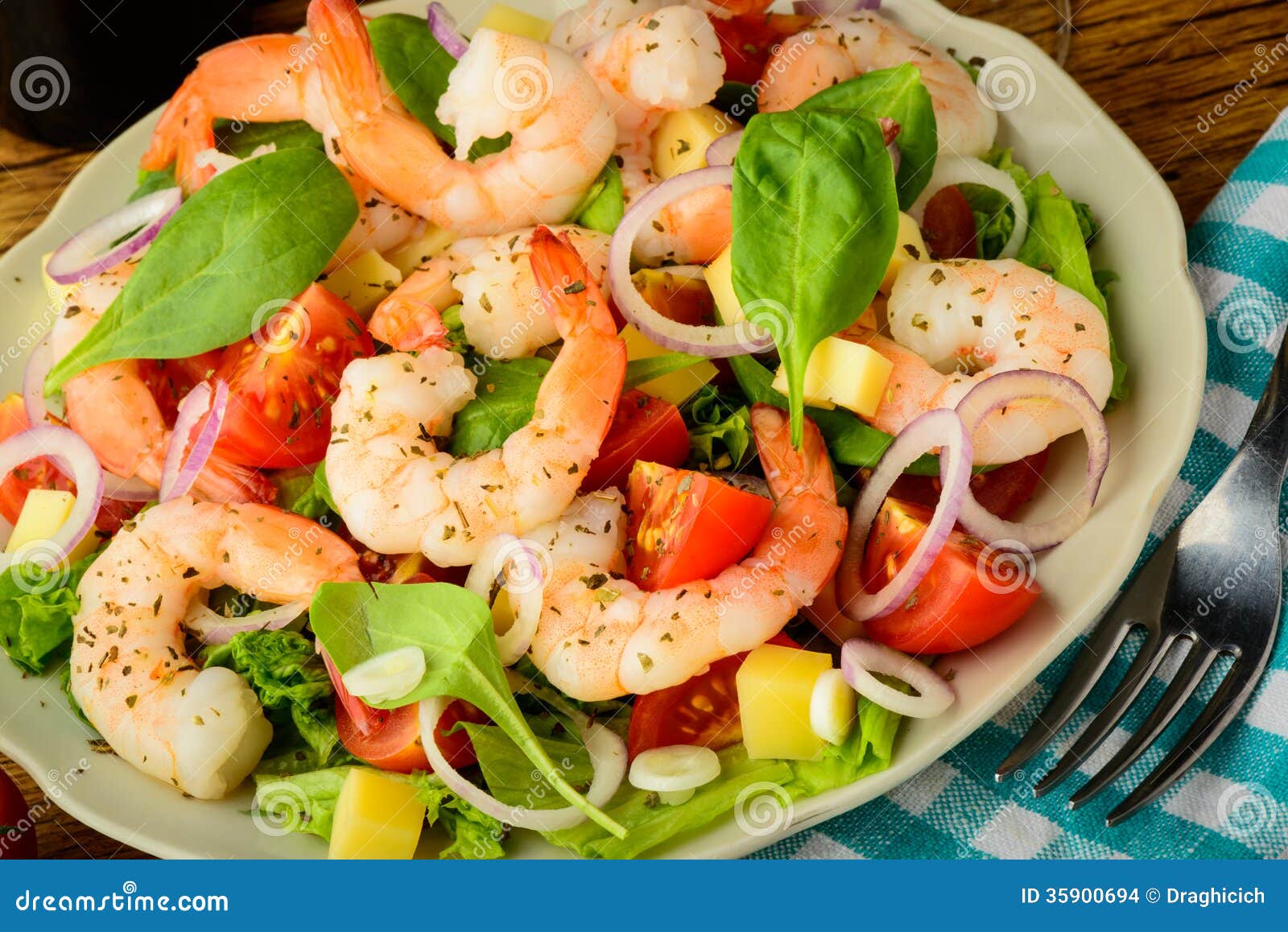 Простой салат с креветками фото Prawn salad stock photo. Image of plate, fresh, spices - 35900694