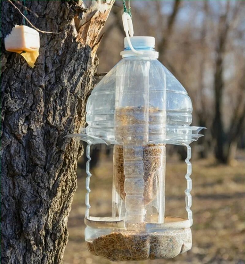 Простые кормушки фото Pin on Diy backyard Diy bird feeder, Bird feeders, Homemade bird feeders